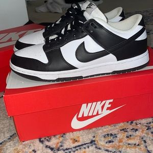 Nike panda dunks